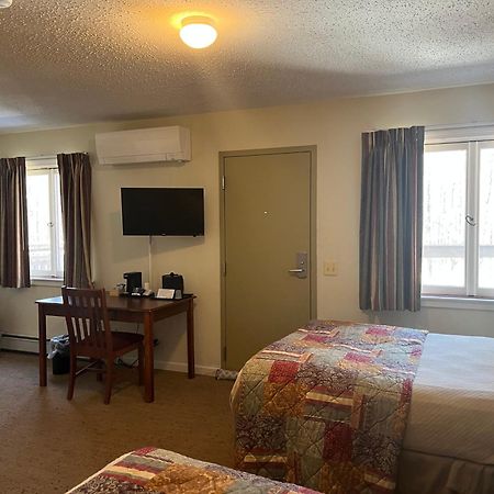 The Upper Pass Lodge Londonderry エクステリア 写真
