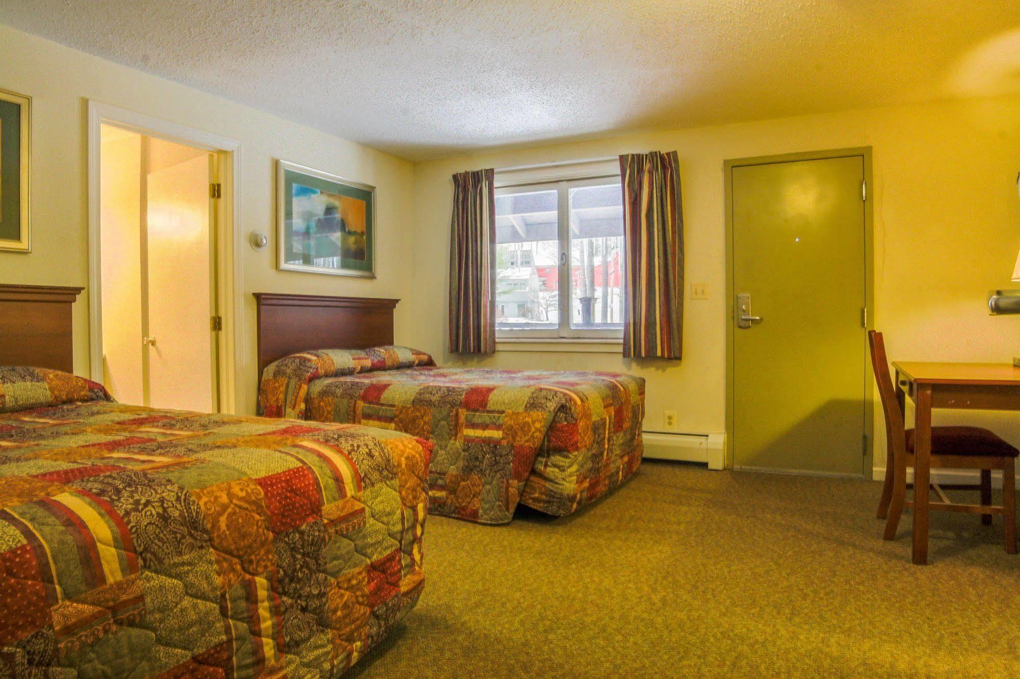 The Upper Pass Lodge Londonderry エクステリア 写真