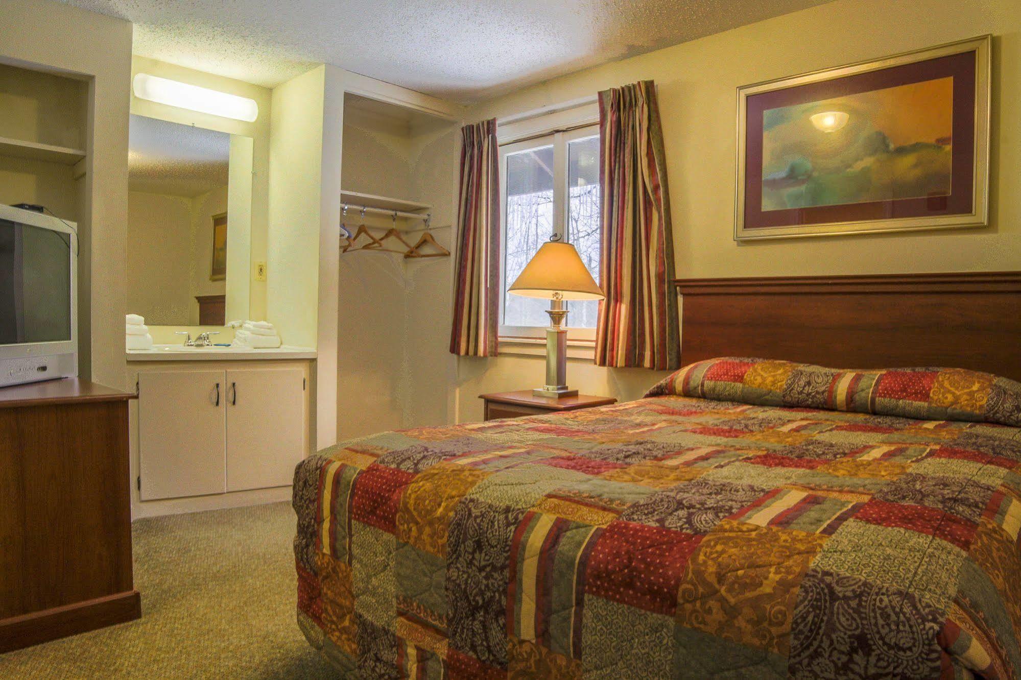 The Upper Pass Lodge Londonderry エクステリア 写真